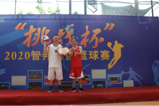 迎籃而上，挑戰(zhàn)自我